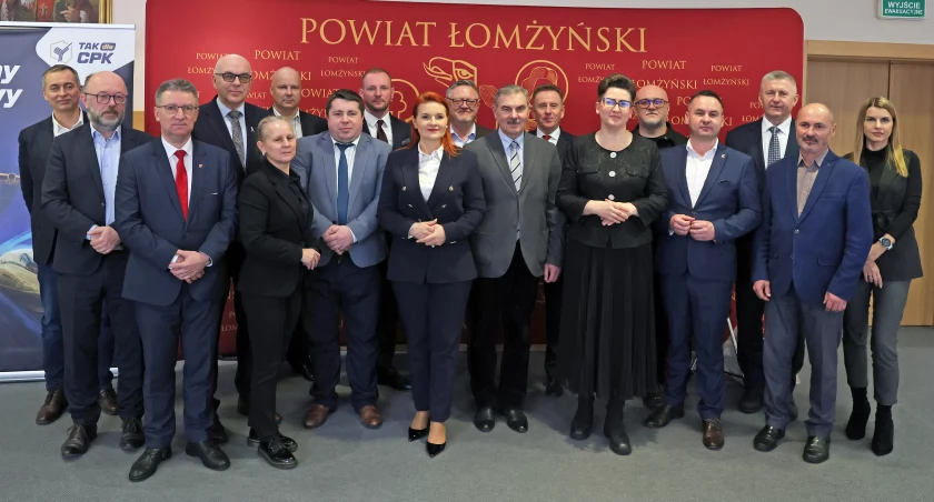 Samorządowcy z trzech województw w Łomży apelowali o budowę CPK [FOTO i VIDEO]