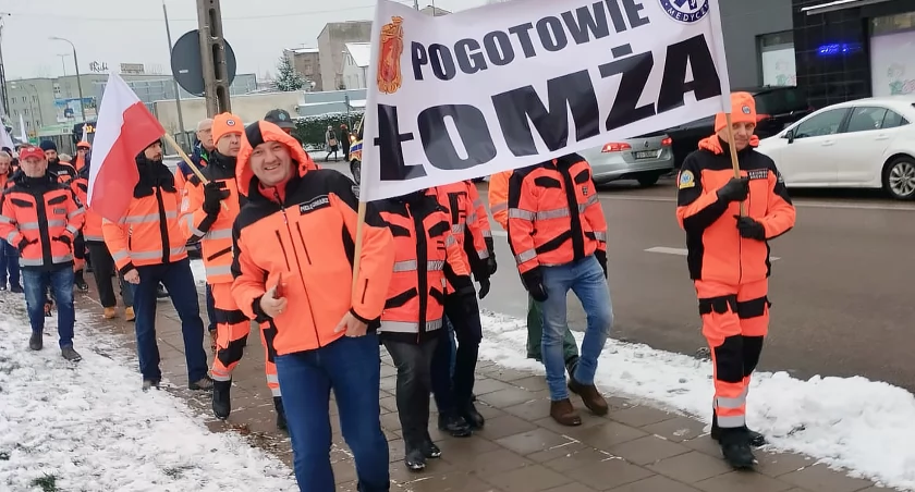 Protestujący tryumfują. Zarząd wycofuje się z planów konsolidacji [FOTO]