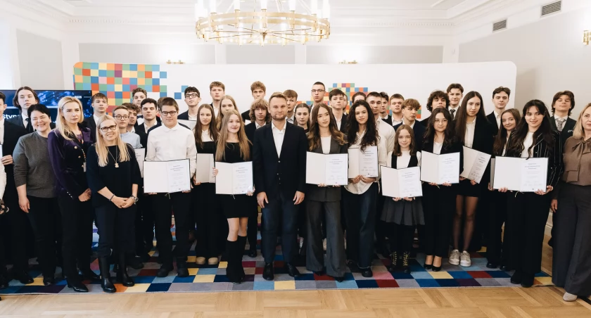 Województwo nagrodziło najlepszych uczniów w regionie