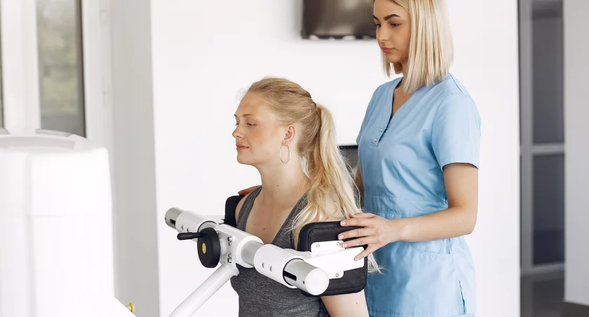 Gdy po wyczerpaniu zwolnienia lekarskiego choroba nie ustępuje – złóż wniosek o świadczenie rehabilitacyjne