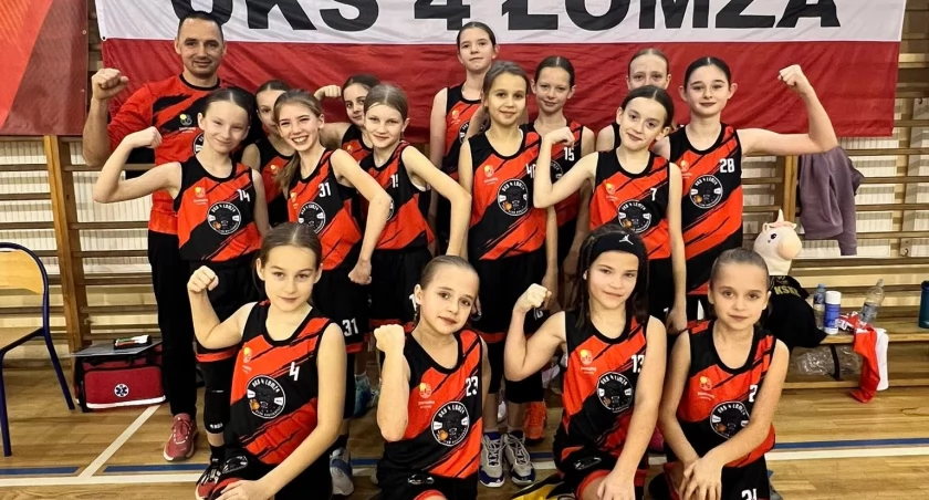 UKS 4 Łomża z trzecim zwycięstwem. Czas na półfinał!