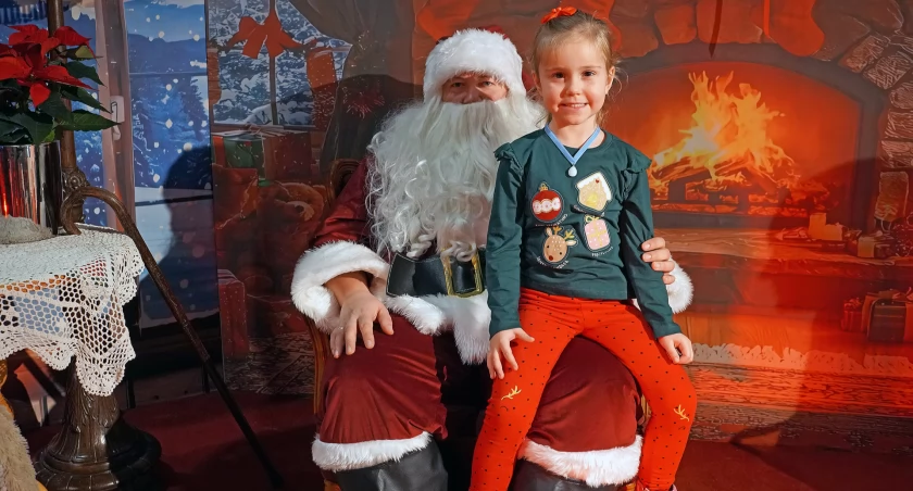 Kraina Świętego Mikołaja znów przyciągnęła tłumy w Piątnicy [FOTO i VIDEO]