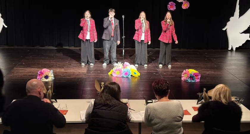 [NA ŻYWO] Magia świąt i wielkie emocje w Hali Kultury. III Łomżyński Festiwal Kolęd i Pastorałek
