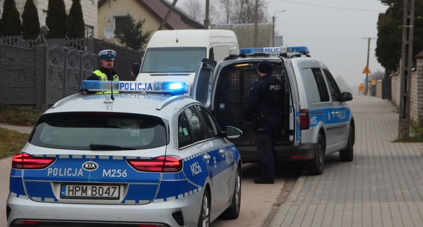 Pijany klient ukradł dostawczaka kurierowi i wyruszył w 