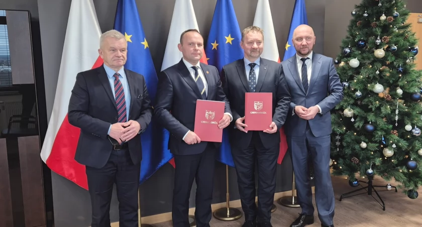 11 linii, 260 tysięcy kilometrów. PKS Nova nadal operatorem transportu w Gminie Łomża [FOTO]