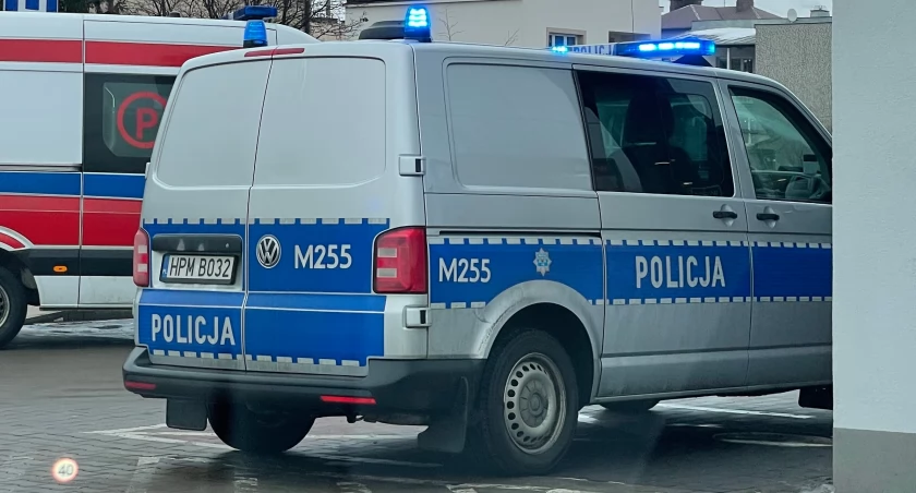 Wyjście na papierosa przypłacił upadkiem z balkonu 