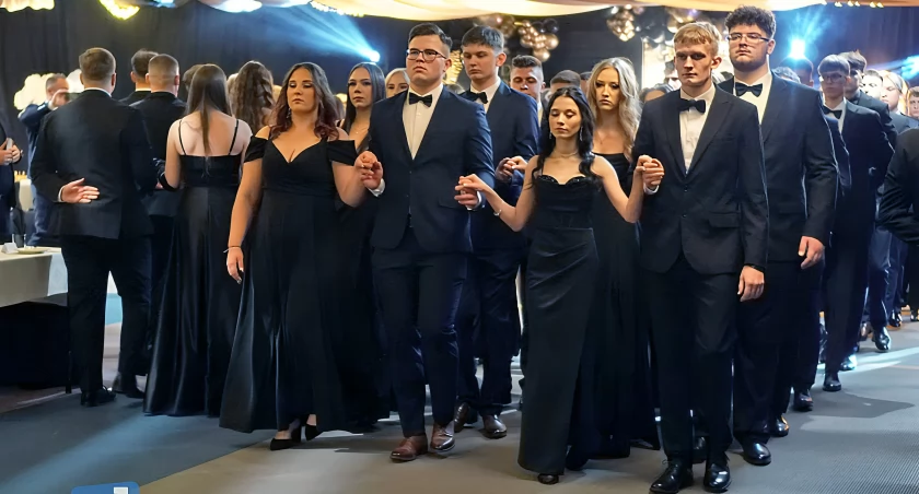 Wyjątkowa studniówka Zespołu Szkół Akademickich MANS w Łomży [VIDEO i FOTO]