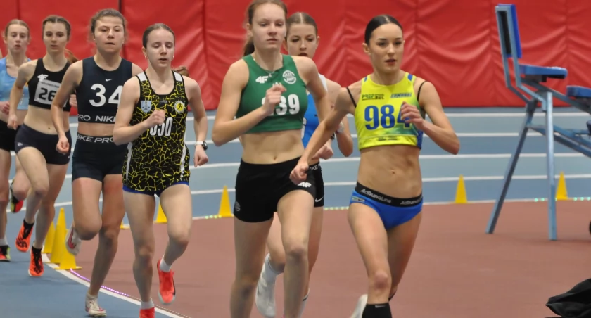 Kornelia Rusiłowicz z rekordem! Zawodnicy KS- Prefbet-Sonarol Łomża błyszczeli w halach!