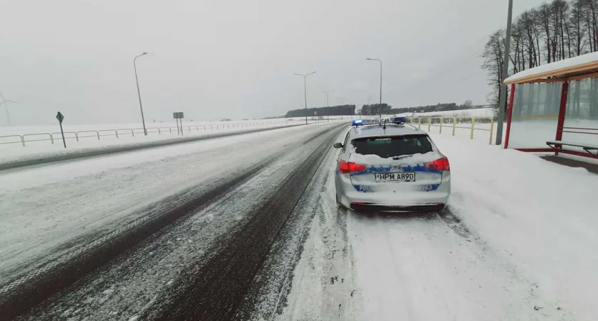 Pędził BMW mimo cofniętych uprawnień. Sprawa trafi do sądu