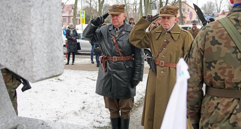 Łomża oddała hołd bohaterom. 84. rocznica powstania Armii Krajowej [FOTO]