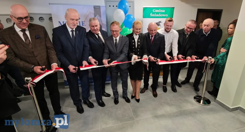 Pierwsze klucze rozdane, ale nabór trwa. W Starym Ratowie powstał nowoczesny blok komunalny [FOTO i VIDEO]