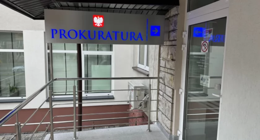 Prokuratura w Łomży bada działalność Columbus Energy w programie „Czyste Powietrze”