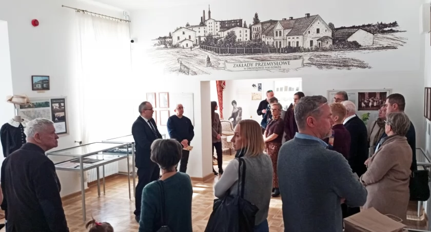 Wystawa o ziemiaństwie łomżyńskim otwarta w Drozdowie [FOTO]