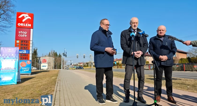 Diesel blisko 8 zł! Politycy PiS biją na alarm w Łomży [FOTO i VIDEO]