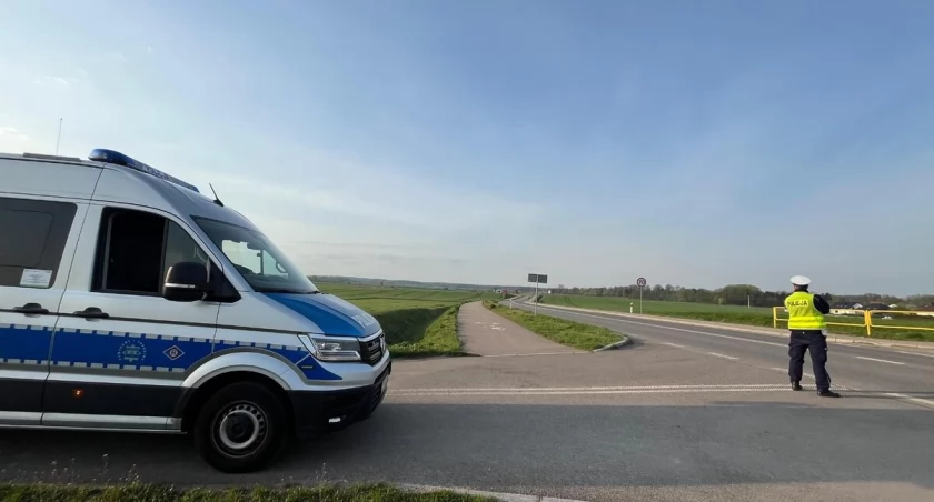 Nowe przepisy w praktyce. Kierowca stracił prawo jazdy po kontroli w Podgórzu