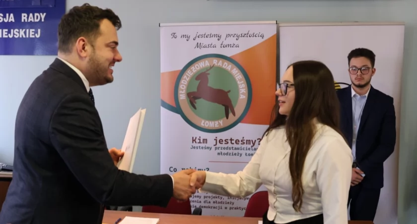 Nowa Młodzieżowa Rada Miasta Łomża rozpoczęła swoją kadencję [FOTO]
