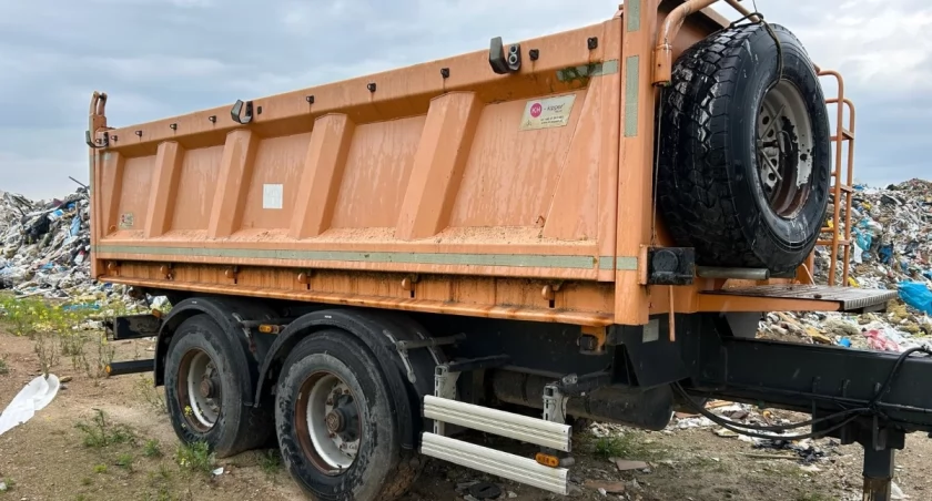 ZGO w Łomży wyprzedaje sprzęt. Ceny od 35 tys. zł [FOTO]