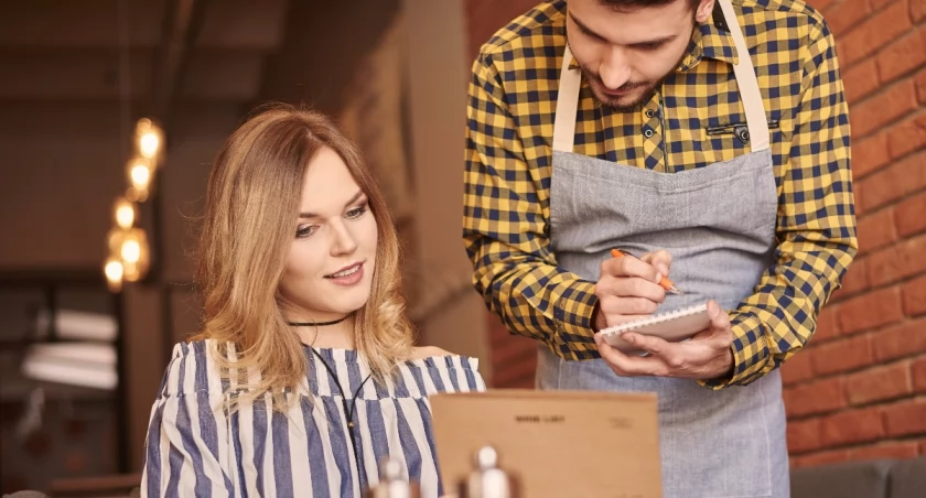 Magazynierzy, sprzedawcy, lekarze – kto znajdzie pracę w naszym regionie?
