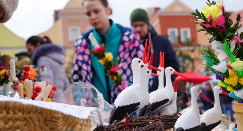 Wiosna bierze głęboki oddech. Zanim przyjdzie ciepło, czeka nas chłodne uderzenie [PROGNOZA]