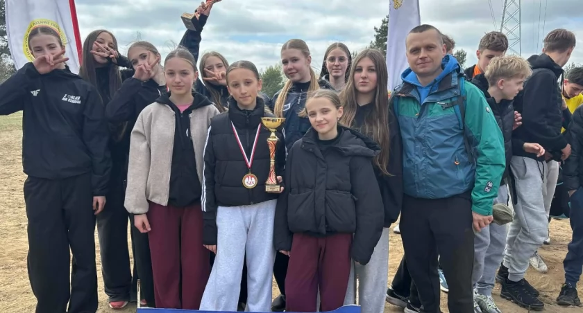 Uczniowie z Piątnicy z medalami! Ekipa Marcina Zabielskiego jedzie na mistrzostwa Polski! [FOTO]