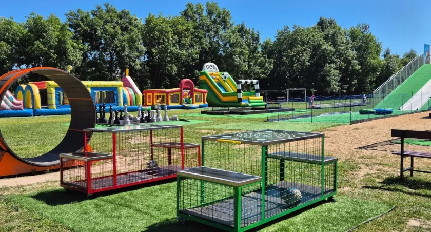 Sezon startuje! Letni Park Zabaw przy Parku Wodnym w Łomży ponownie otwarty