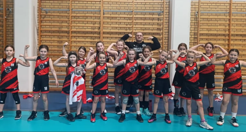 Koszykarki Piotrowskiego z wygranymi. Antonina Nowak i Zuzanna Piotrowska z tytułami MVP!