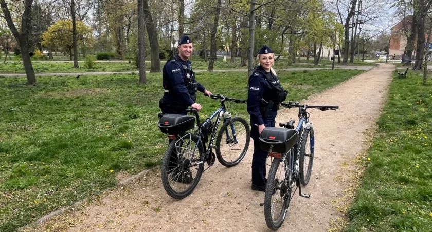 Policjanci znów wsiedli na 