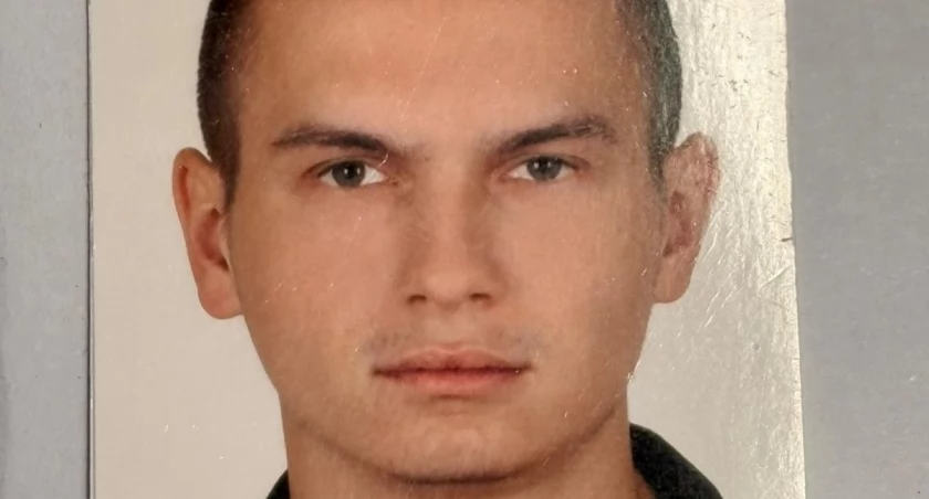 Zaginął 35-letni Patryk Krupiński. Policja i rodzina proszą o pomoc w poszukiwaniach