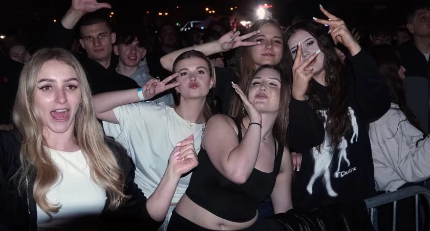 Finał Juwenaliów w Łomży. Koncert na błoniach i oficjalne zakończenie [FOTO]