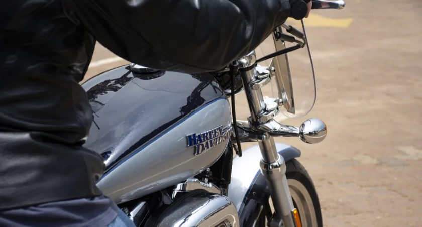 „Bezpieczny Jednoślad”. Policyjne dane o motocyklistach i rowerzystach z Łomży