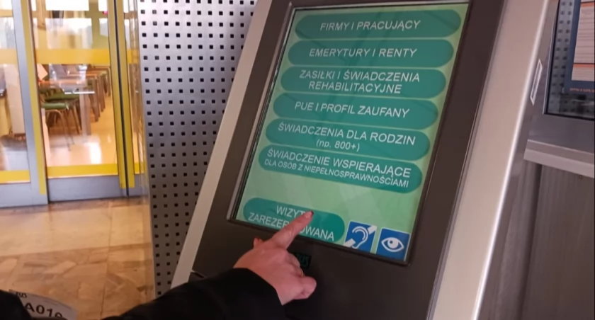 Umów się na wizytę w ZUS-ie i nie czekaj w kolejce
