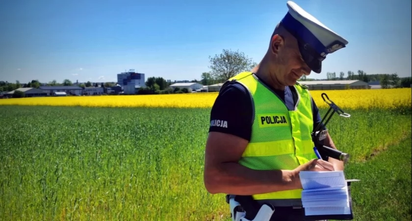 Straciła prawo jazdy na koniec długiego weekendu. 118 km/h w terenie zabudowanym
