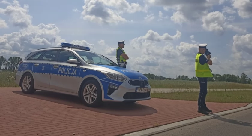 Łomża, Mątwica, Ptaki. Trzech kierowców ukaranych za brawurową jazdę