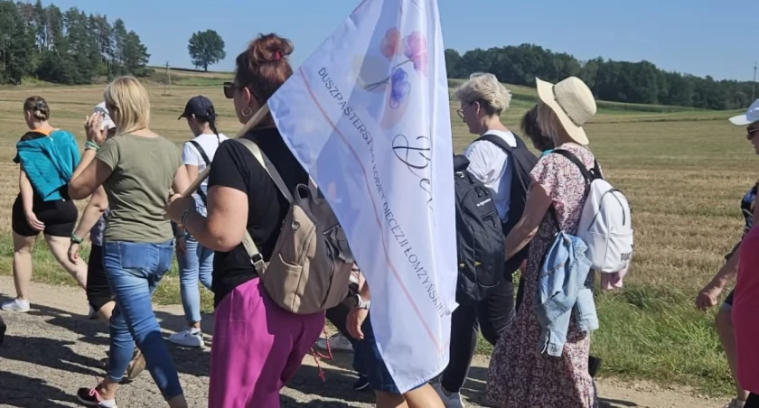 Spontaniczna pielgrzymka tylko dla kobiet! Zarezerwuj czas i 