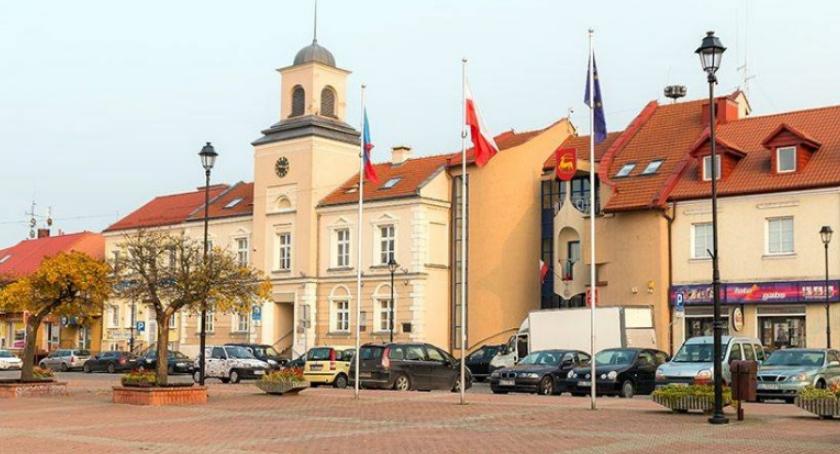 Łomża: Ratusz szuka naczelnika, inspektora i podinspektora