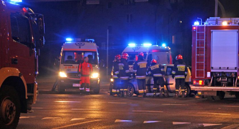 Wypadek na skrzyżowaniu. Dwie osoby w szpitalu!