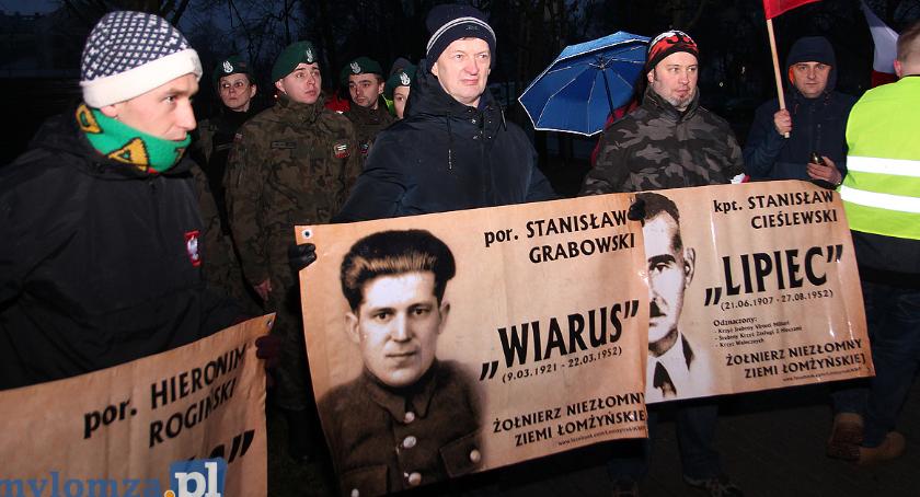 Marsz Pamięci Żołnierzy Wyklętych przeszedł ulicami Łomży [VIDEO i FOTO]