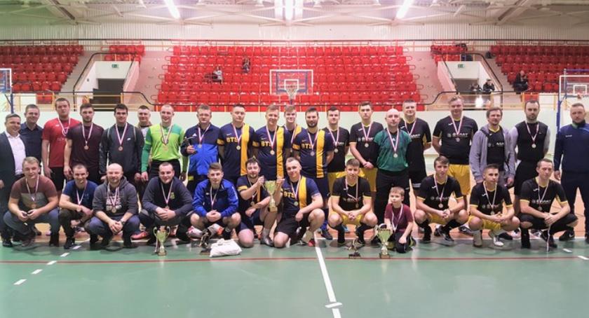BTS Szymańscy najlepszą drużyną Halowej Miejskiej Ligi Piłki Nożnej [FOTO]