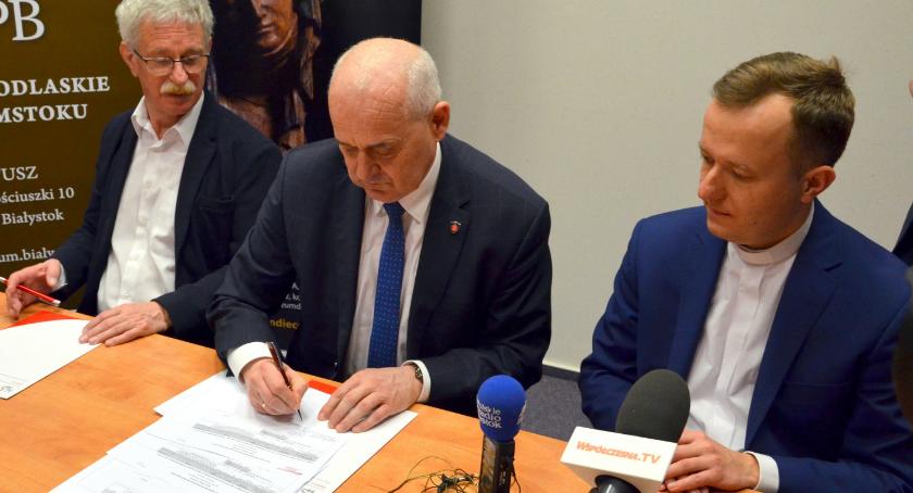 Ikona z przemytu trafiła do Muzeum Diecezjalnego w Łomży