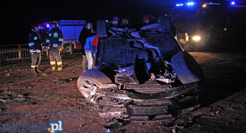Most Hubala: Staranowane barierki, latarnia i dachowanie BMW [VIDEO i FOTO]