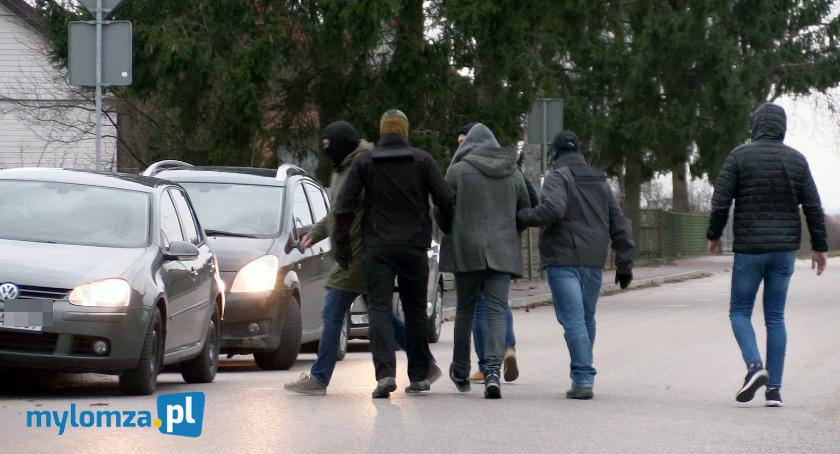 Do zatrzymania porywaczy Amelki i jej matki doszło za Śniadowem! Byliśmy na miejscu! [VIDEO i FOTO]