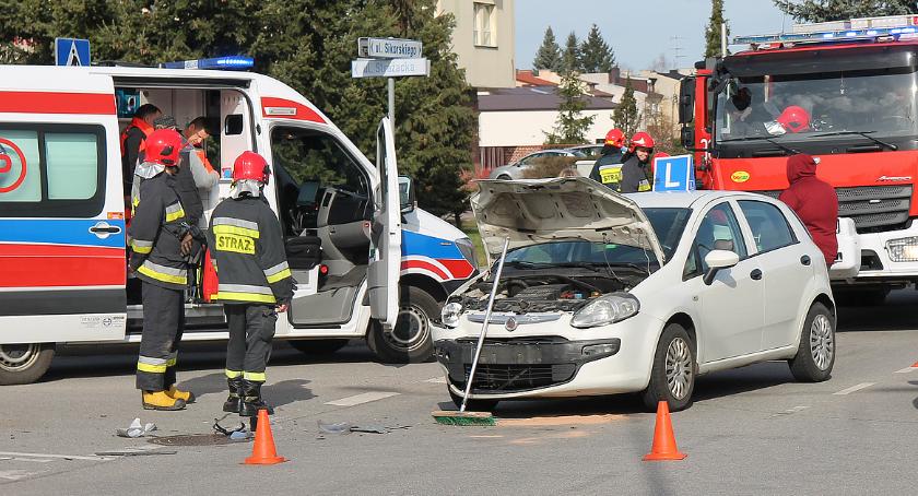 Łomża: Zderzenie przy Straży Pożarnej [FOTO]