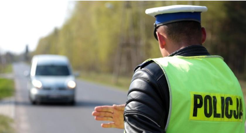Jeden w bmw, drugi  w audi! Młodzi jeżdżą jak wariaci!