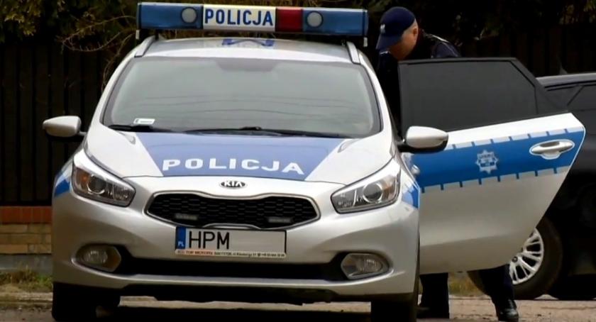 Łomża: Dziecko uciekło w samej pieluszce? Interweniowała policja