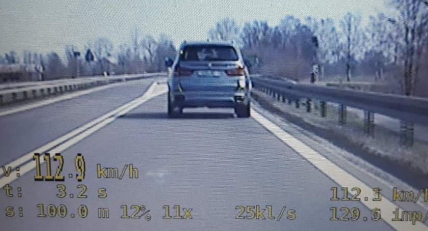 Jechał skradzionym BMW. Wpadł, bo przekroczył prędkość [FOTO]