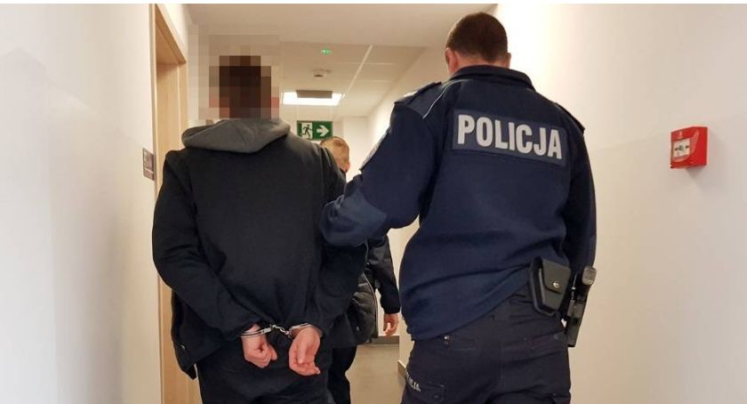 Rozpoczął się proces oskarżonych o kradzieże samochodów. Auta skradziono również w Łomży