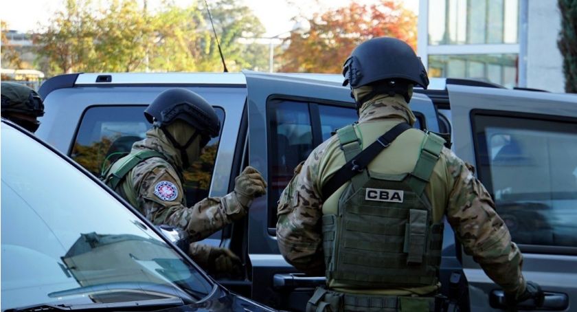 Mafia wywoziła z Polski rzadkie lekarstwa. 5 osób zatrzymanych
