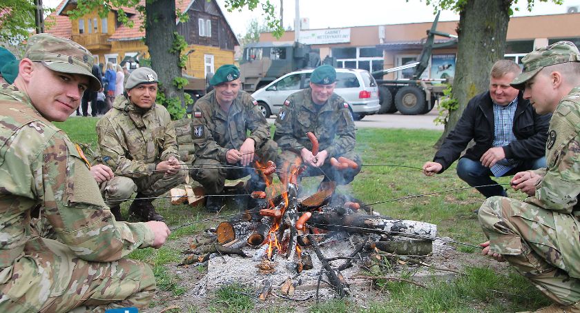 Wojsko opanowało Śniadowo [FOTO]