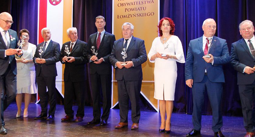 20-lecie Powiatu Łomżyńskiego: Wiele nagród i podziękowań [VIDEO i FOTO]