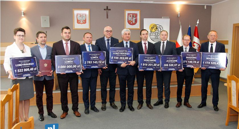 Łomża: Miliony na lokalne drogi [FOTO]